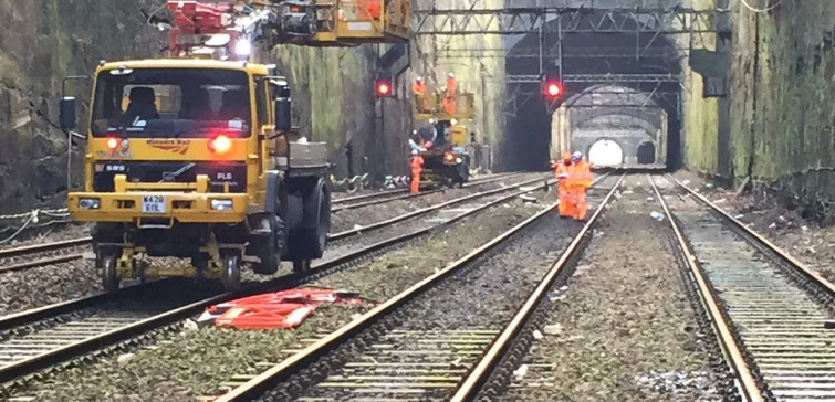 Overhead wires repairs in the cutting approaching Liverpool Lime Street station